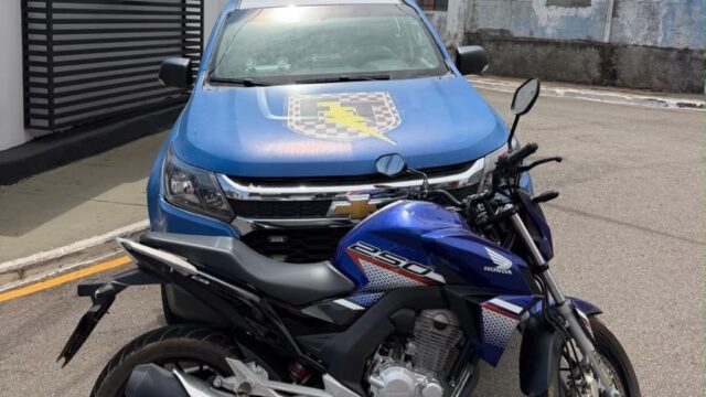 Motocicleta furtada é recuperada no bairro Pontal Norte, em Catalão