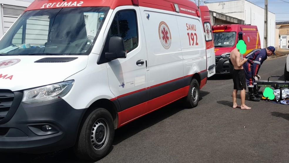 Servidor é atacado por dois pitbulls durante leitura de hidrômetro em Araxá